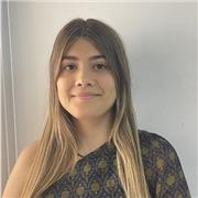 Profesora creativa con ganas de enseñar con más de dos años de experiencia.